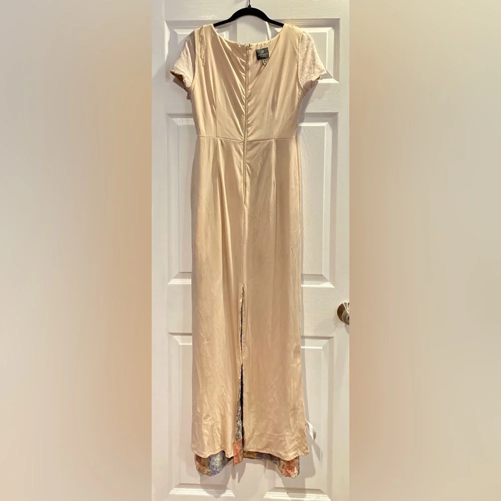 Adrianna Papell  Floral Dress with Satin Waistband size 10 - Picture 5 of 14